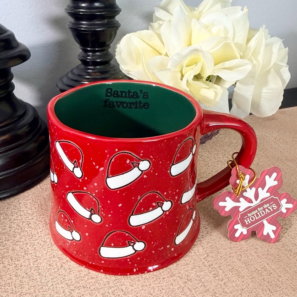 NWT Santa’s Favorite/ Santa Hats Ceramic Mug